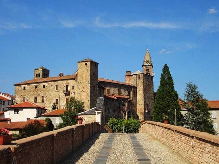 Castello di Monastero Bormida