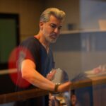 Le cuffie fanno davvero cadere i capelli? Cosa devono sapere gamer e smart worker