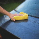Lavare l’auto da soli non è solo ecologico, ma anche divertente