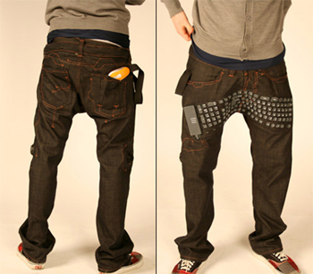 pantaloni con tastiera